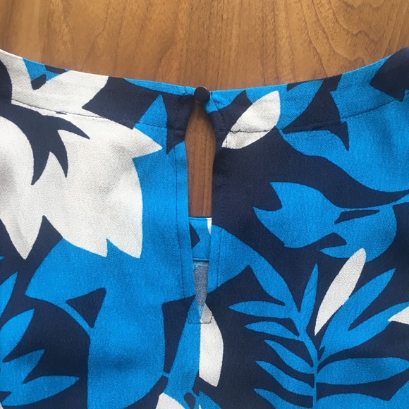 LOFT Round Neck Floral Dress - Picture 6 of 6